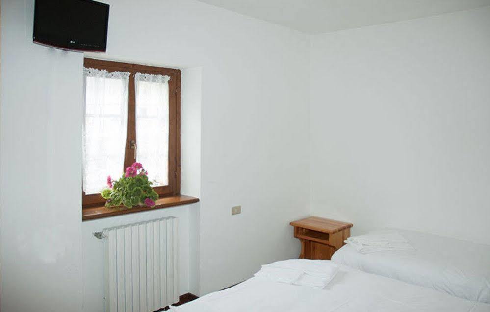 Casa Vacanze Ca' De Val กัมโปโดลชิโน ภายนอก รูปภาพ